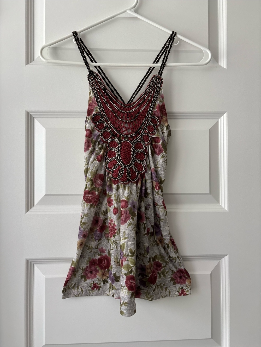 Wet Seal  Size XS Boho Floral Crochet Embroidered Vintage Tank